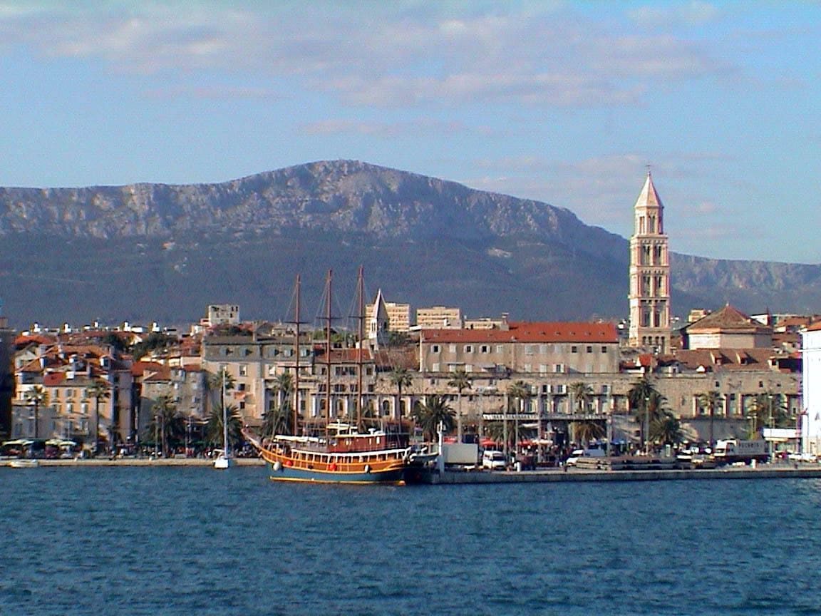 Povijesna jezgra grada Splita na obali Jadrana